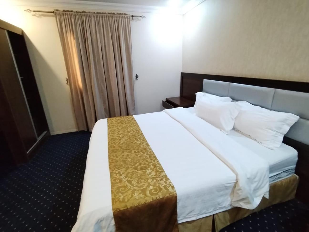 فندق الفرسان المتحدة فرع الفيصلية Aparthotel Jidá Exterior foto
